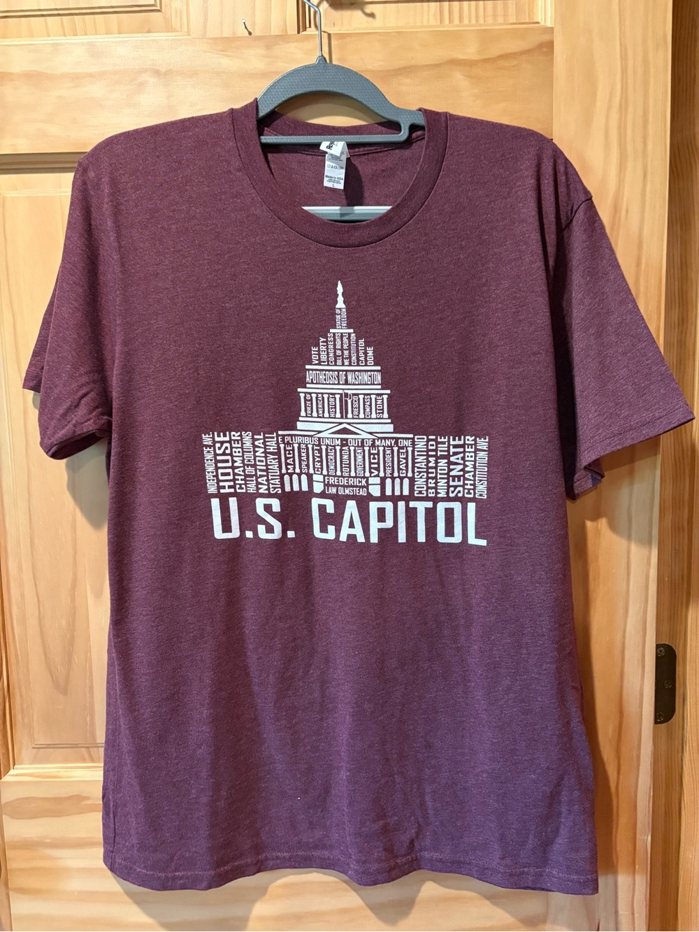 Royal apparel Maroon T-shirt white word-cloud design U.S. Capital size L unisex